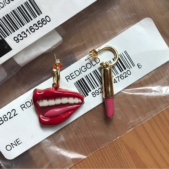 👄 Coach X Tom Wesselmann Lips And Lipstick Huggie Earrings - Picture 5 of 9